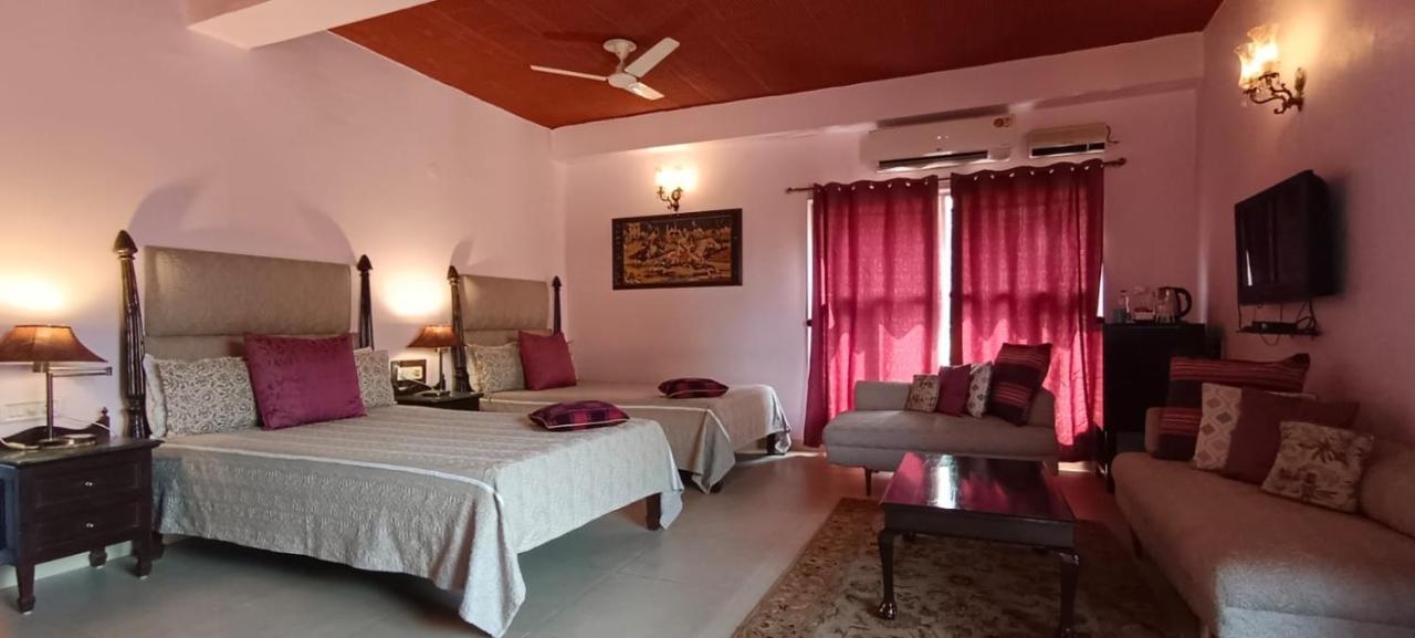 Ranjit'S Svaasa Amritsar Hotel Екстериор снимка